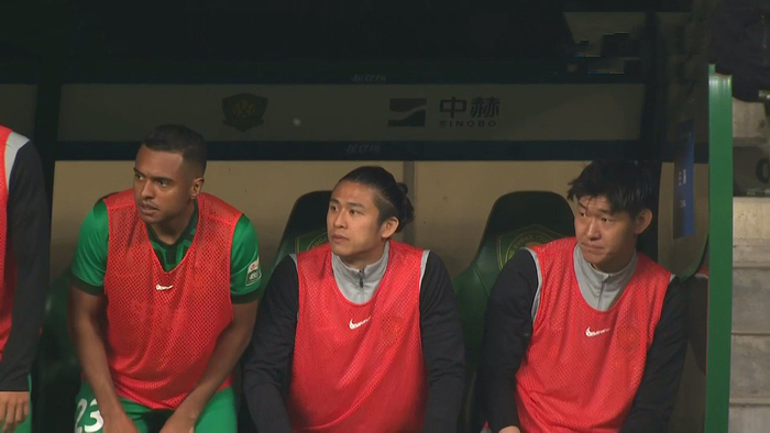 北京国安战术转型遇阻 传控与长传失衡致战绩低