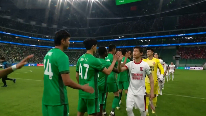 北京国安战术转型遇阻 传控与长传失衡致战绩低